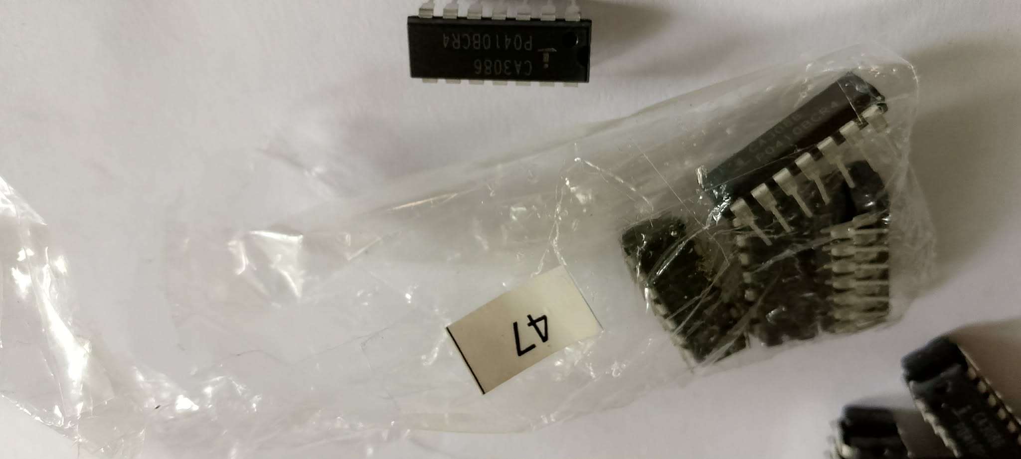 CA3086 DIP-14 - الصورة 2