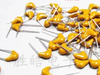 Puzzles en céramique multicouches, 50V ( 10pF ~ 10uF)  P5.08mm